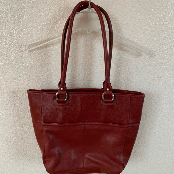 Tignanello Handbags - Tignanello Leather Bag